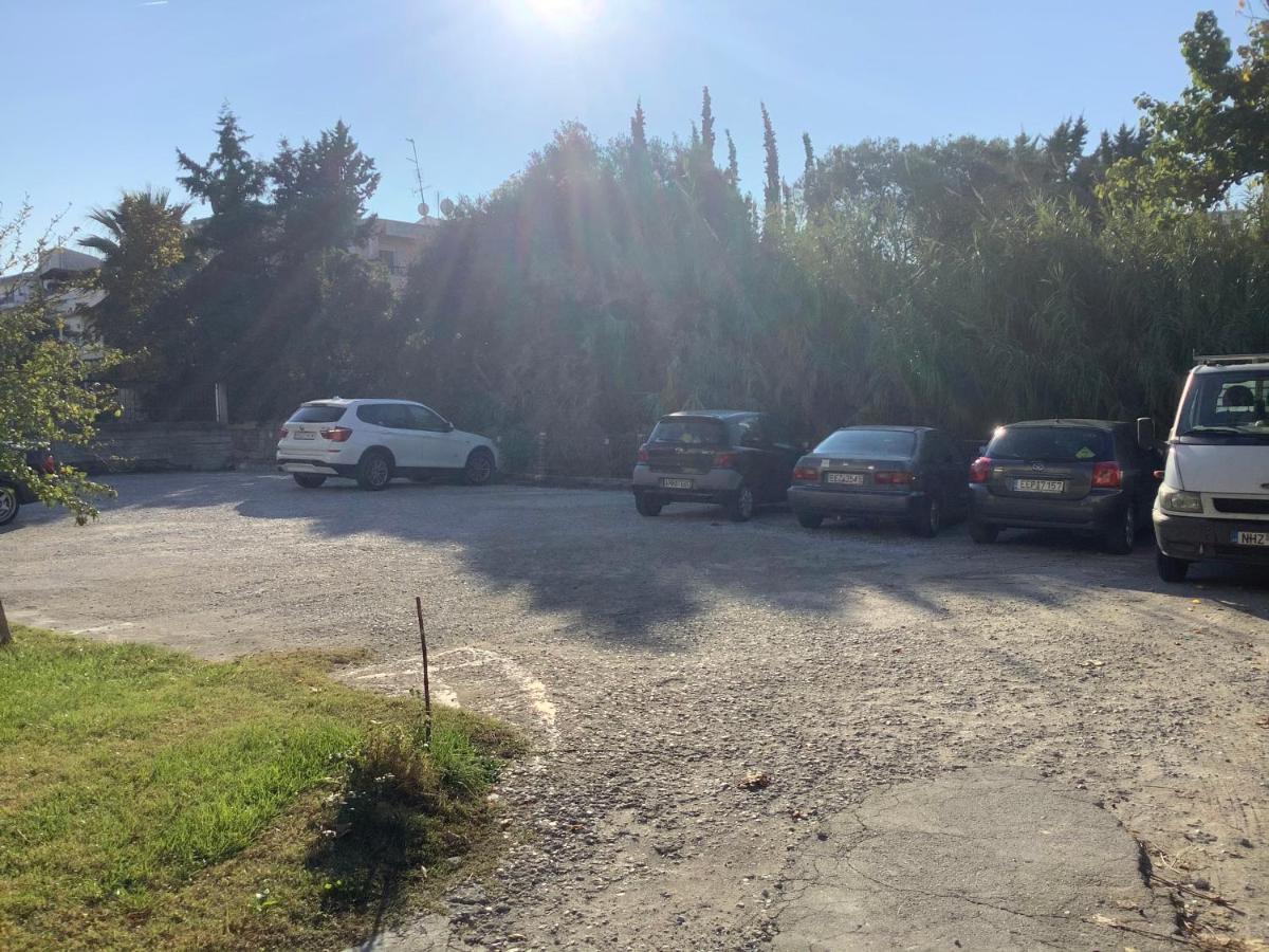 Lovely And Sunny Apartament 300M From Beach!! Peraía Exteriör bild