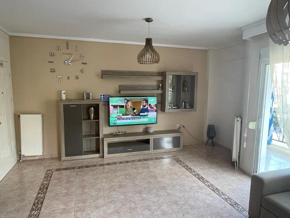 Lovely And Sunny Apartament 300M From Beach!! Peraía Exteriör bild