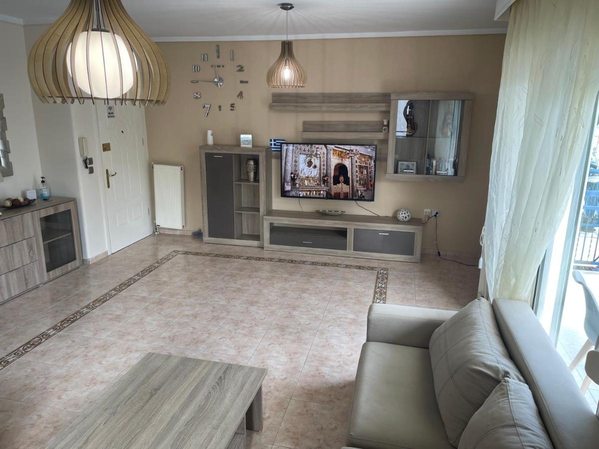 Lovely And Sunny Apartament 300M From Beach!! Peraía Exteriör bild