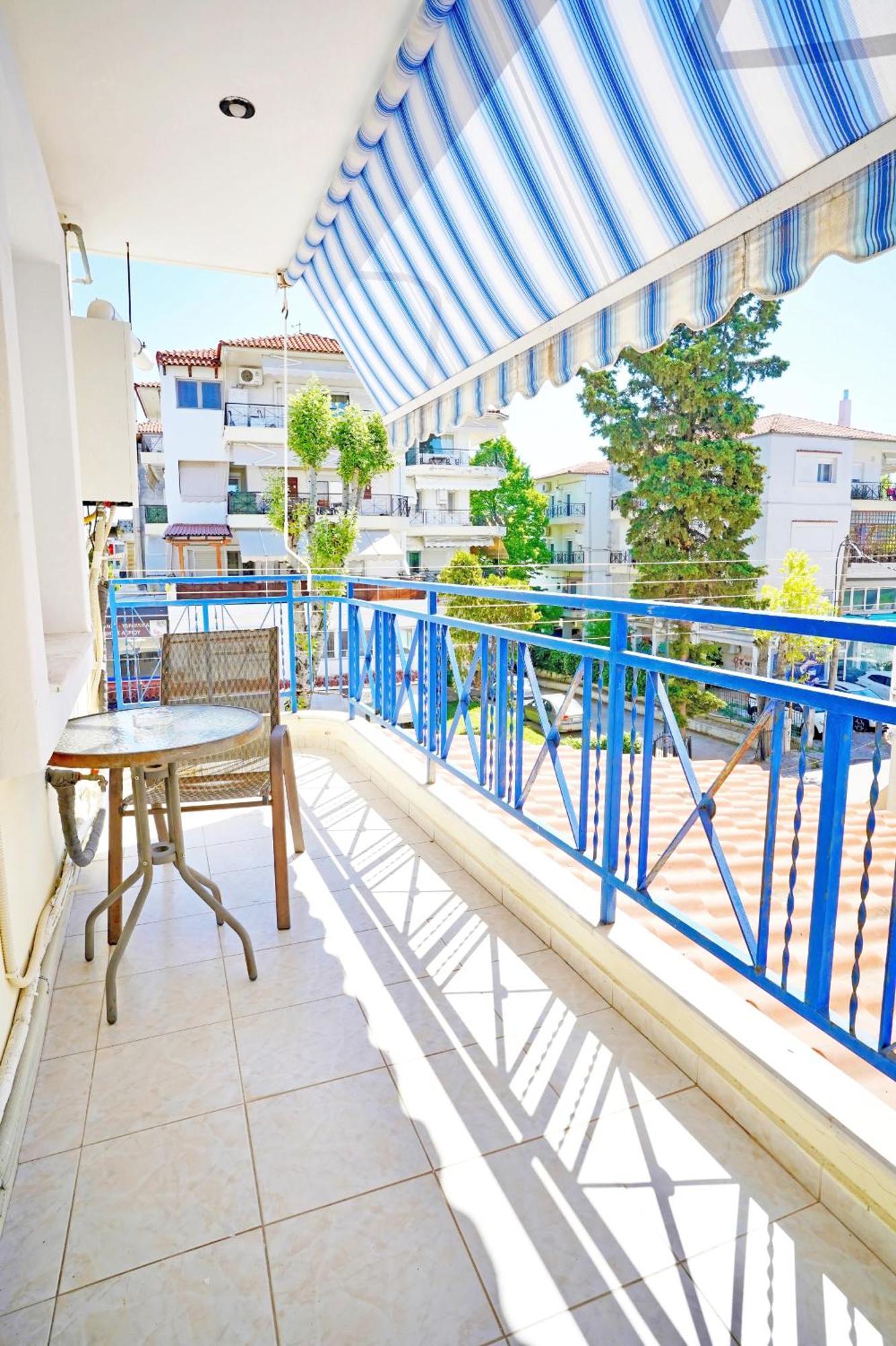 Lovely And Sunny Apartament 300M From Beach!! Peraía Exteriör bild
