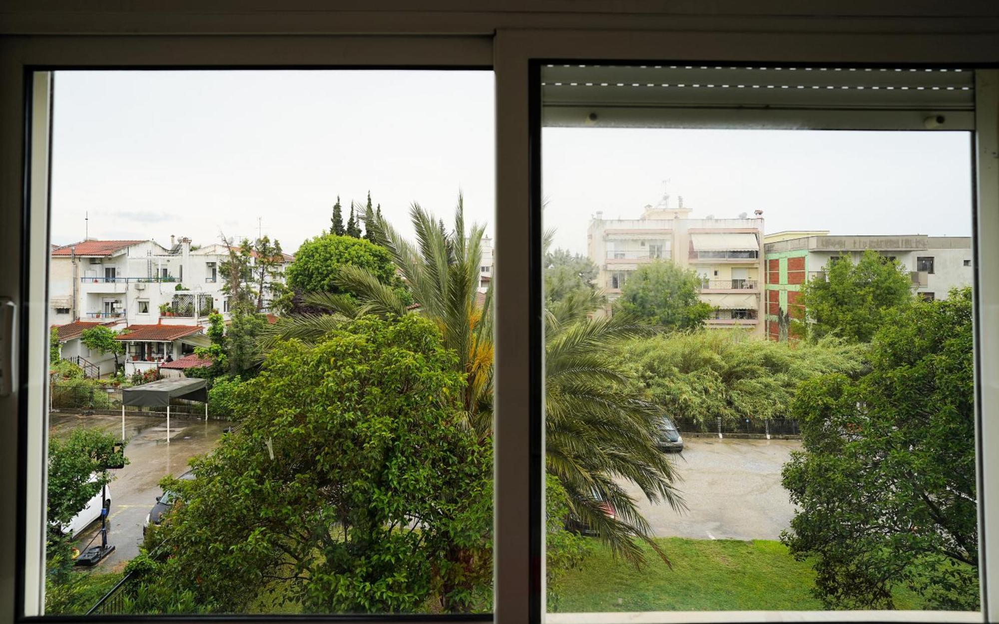 Lovely And Sunny Apartament 300M From Beach!! Peraía Exteriör bild