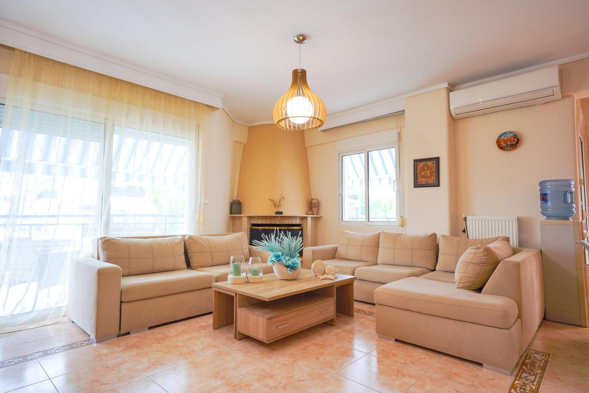Lovely And Sunny Apartament 300M From Beach!! Peraía Exteriör bild