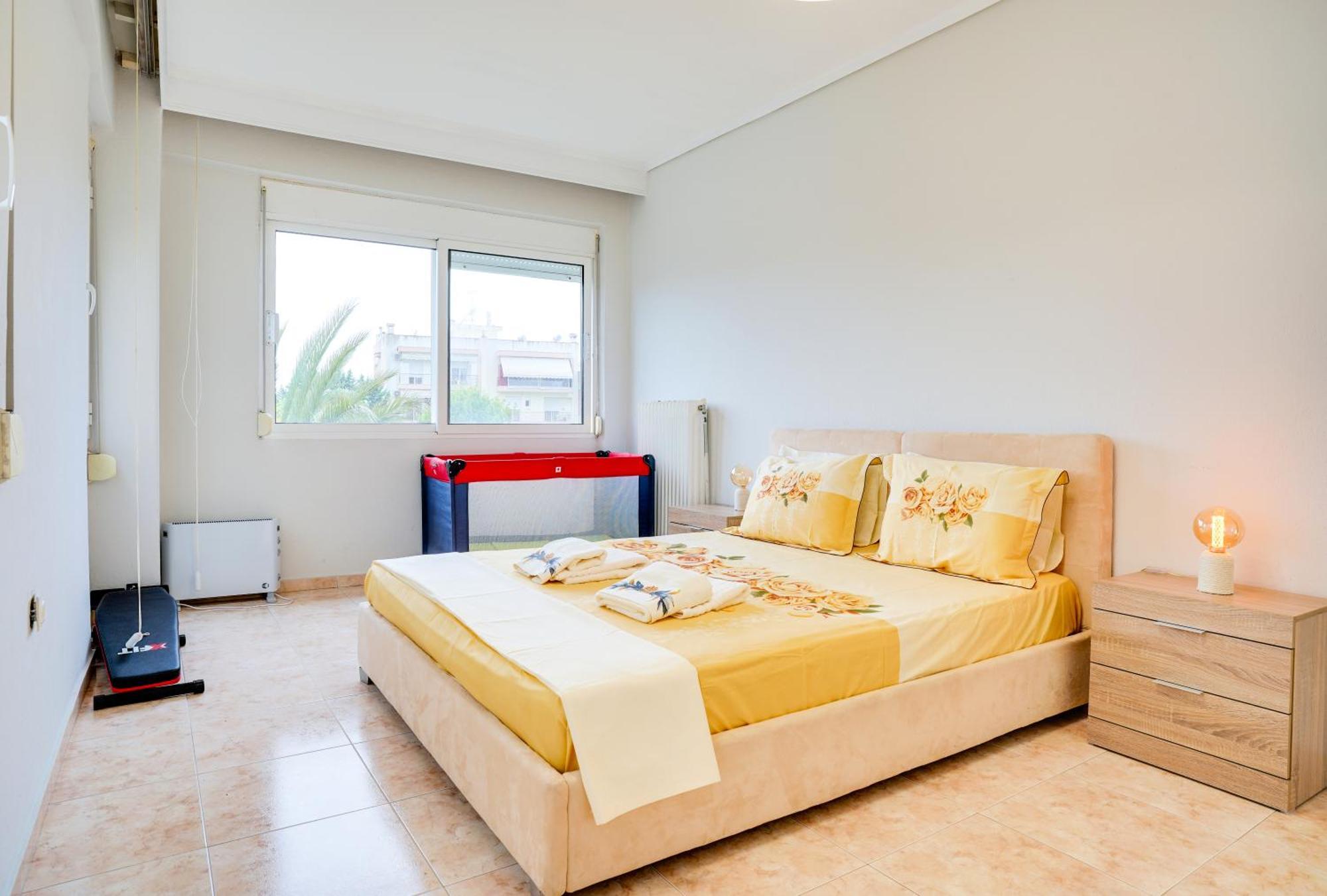 Lovely And Sunny Apartament 300M From Beach!! Peraía Exteriör bild